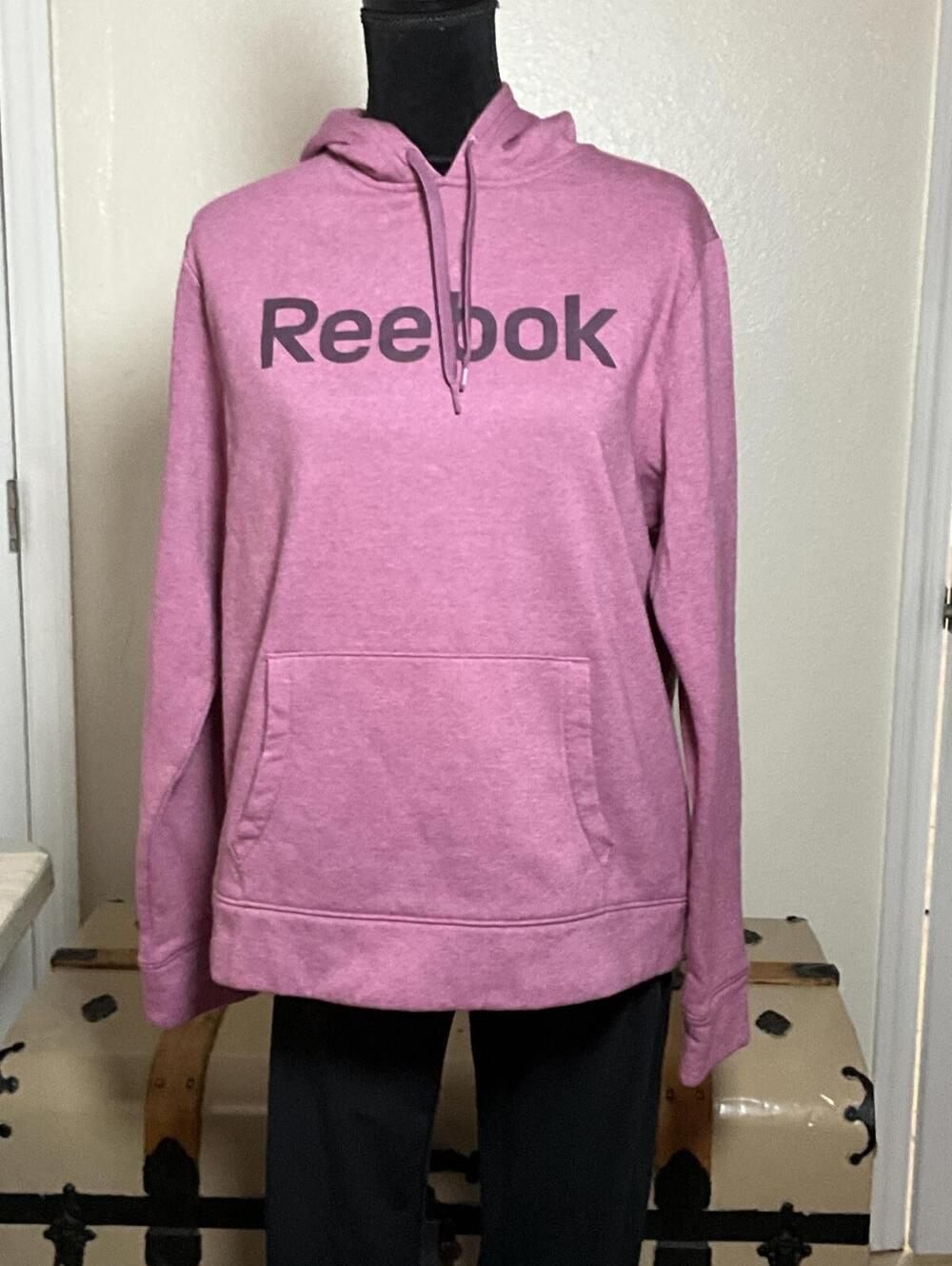 Vintage Reebok Size M Women’s Soft-Blend Training Sweatshirt - Light Pink